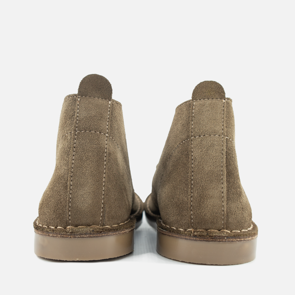Heel View of a pair of A pair of Wolf Rock Made in ZA traditional mens veldskoen style boots in olive suede