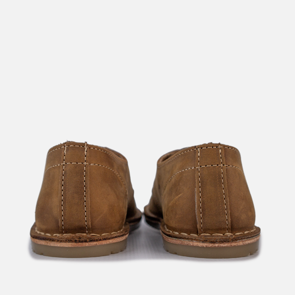 Rear view of the Hedgehogs Michelle ladies leather stitch down showing contrast stitching on the heel. 