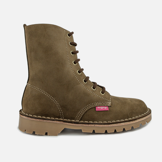 Side profile of the Hedgehogs Sia ladies combat boot in rich olive Daytona nubuck.