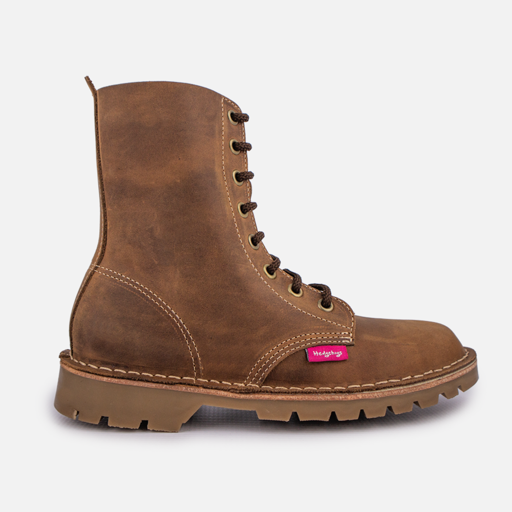 Side profile of the Hedgehogs Sia ladies combat boot in rich Houston Mocha nubuck. 