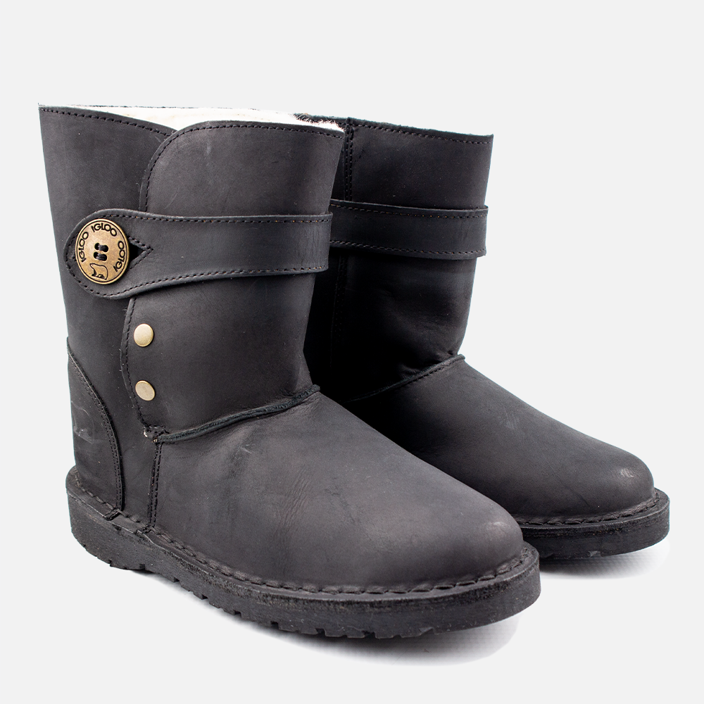 Pair of Igloo Alaska unisex winter boots in Black Nubuck leather and sheared sheets wool lining. 